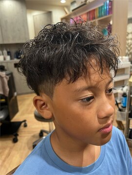 カナエ(CaNaE) キッズパーマ