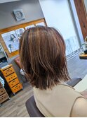 外ハネミディアムレイヤーボブ