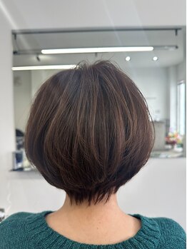 シム(sim)の写真/≪360度どこから見ても美しいヘア≫ライフスタイルに合わせたスタイルであなたの魅力を引きだします。