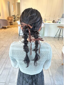 カシェ シモムラ(Cashe'e SHIMOMURA) 編み下ろし/顔まわりレイヤー/ブリーチ/白髪ボカシ/髪質改善