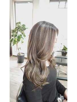 マツイ(Matsui) 大人女子の色気ヘア。