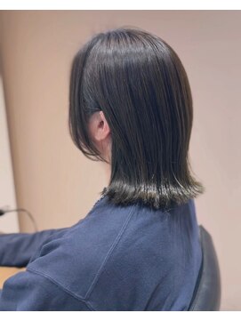 ロンド(Le rond) ダークアッシュオリーブカラー×外はねロブ