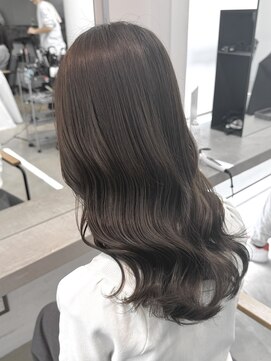 ブランコトレス 鏡島(BLANCO tres) レイヤーカット/透明感カラー/寒色系カラー