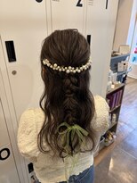 アトラ ハッピーヘアライフ 昭和町店(attra happyhairlife)&nbsp;華やかハーフアップ編みたらし