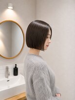 フォト 新宿三丁目(foto)&nbsp;髪質改善縮毛矯正地毛風ストレート切りっぱなしボブ