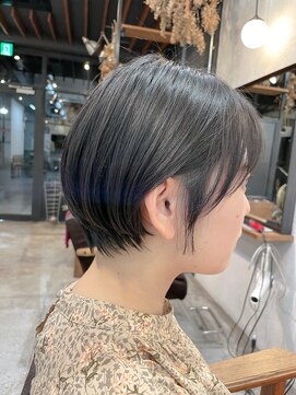 フロー(Flow) 耳掛けショートヘア【岩本大樹】