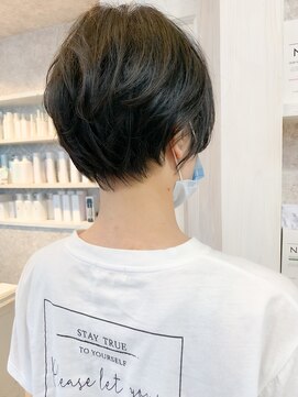 キャアリー(Caary) 福山市　くびれのある丸みエアリーショートなら人気caary