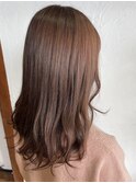 ピンクベージュ