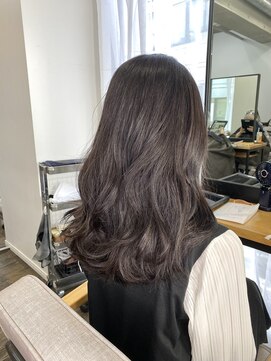 ヘアアンドメイク スタジオ ミムロ(HAIR&MAKE STUDIO MIMURO) ロングレイヤー・艶グレージュ