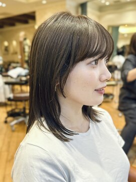 ビュートリアム265(BEAUTRIUM 265) ミディアムレイヤー/レイヤー/アッシュ/シースルーバング／銀座