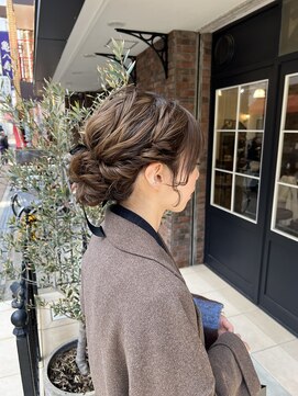 トータルビューティ ジェム バイ ヘアタイム(TOTAL BEAUTY gem by HAIR TIME) お呼ばれヘア シニヨンアレンジ