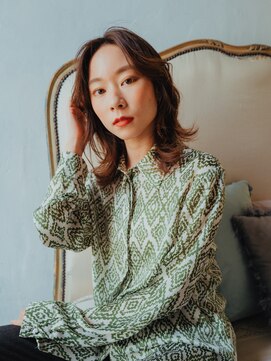 リュープリエ 笹塚(Lieu plie) 前髪上げの軽めレイヤースタイル