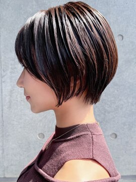 オーク 学芸大学(OAK) ショートボブ前下がりイルミナカラー透明感カラー大人ショート