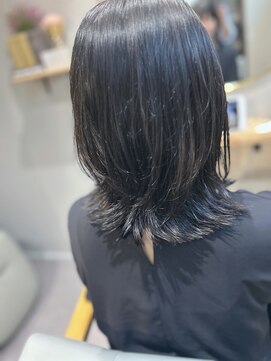 モア(more) レイヤーカット