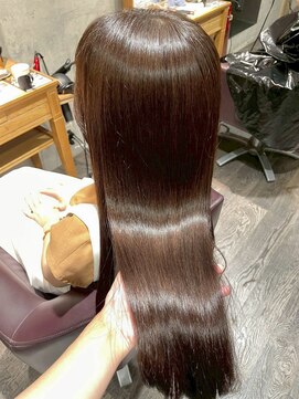 アフィナー(Afinar) 【横浜/横浜駅】艶と柔らかさ◎極上ブラウン髪質改善