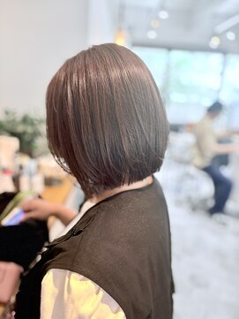 ジュエ プリュム(jouer plume) 切りっぱなしボブ　ナチュラルレイヤーボブ