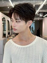 ポーチバイハニー オモテサンドウ(PORCH by HONEY omotesando)&nbsp;アップバングセンターパート/フェザーパーマ/ツーブロック1