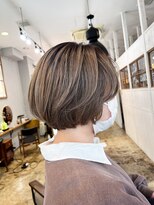 ヘアーループレル(Hair ruup Rell design works)&nbsp;大人女性に人気丸みショートボブ×透明感ベージュ【那覇美容室】