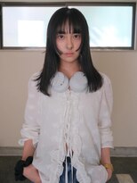 ムジーク(Musiiik)&nbsp;ロングの暗髪スタイル