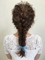 クラウン ヘアー(CLOWN hair)&nbsp;フィッシュボーン編みアレンジ