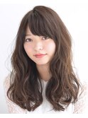 Lond 大きめカールの愛されレイヤースタイル