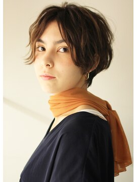 サーカス バイ ビュートリアム 青山(CIRCUS by BEAUTRIUM) やわらか無造作ウェーブショート