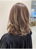 ナチュラルな白髪ぼかしハイライトを/和田