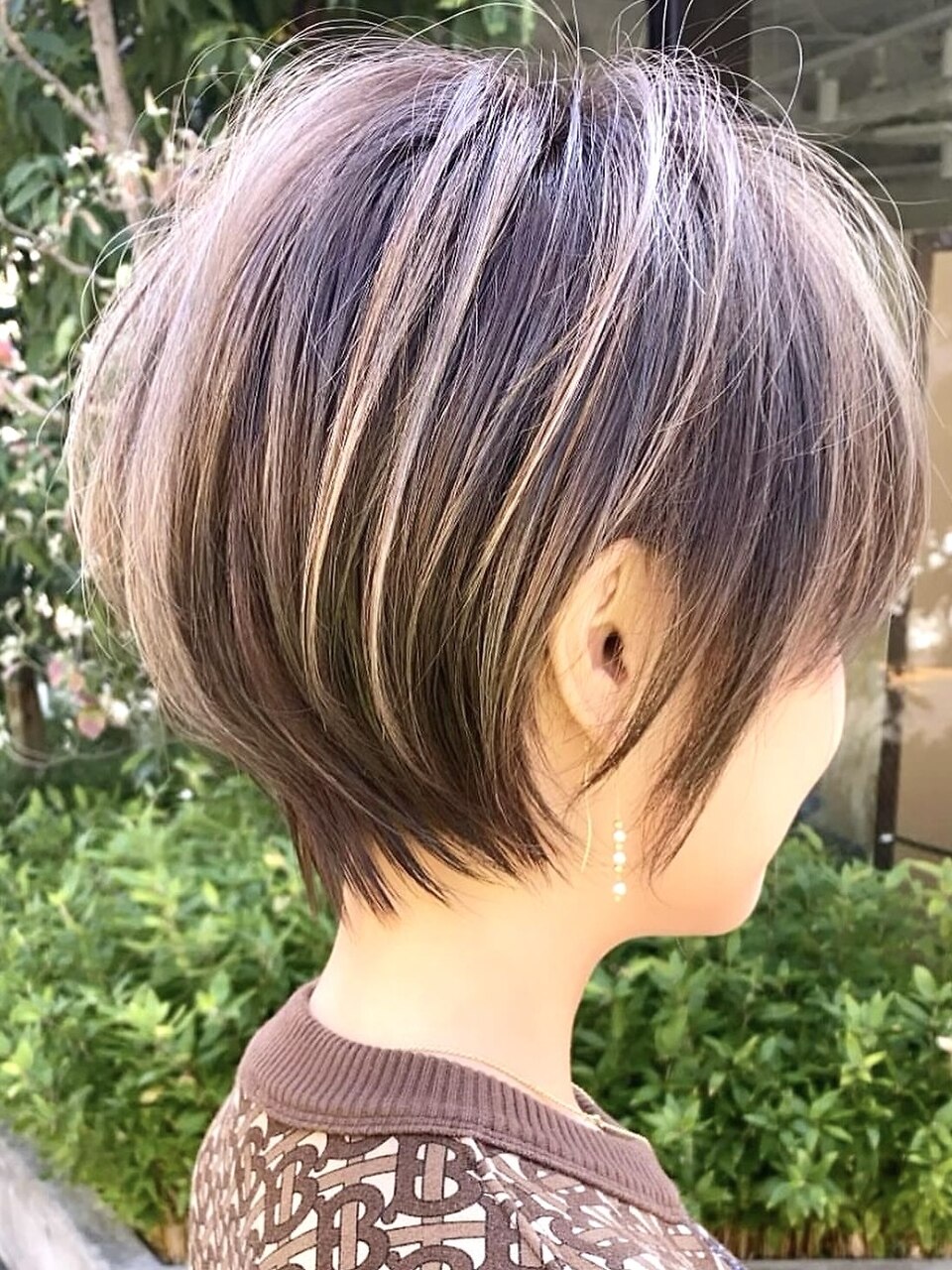 立川 小顔ショートボブ 丸みショートカット ハイライトカラー 立川 小顔ショートボブ 丸みショートカット ハイライトカラー