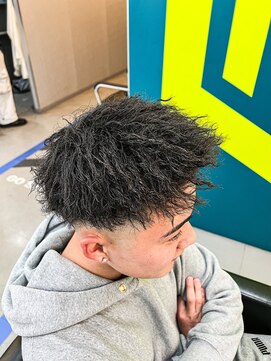 ダズルヘアラッシュ(DAZZLE hair RUSH) 癖毛の人必見?!ドリルツイスト!