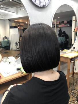 クオーレ(CUORE) ぱつっとボブ