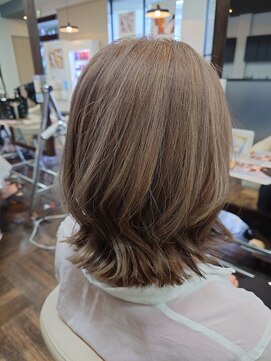 アヴァンス 北花田店(AVANCE) ミディアムレイヤー×グレージュー