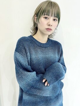 イル(ill) カーキ　ベージュ　デザインカラー　ルーツカラー