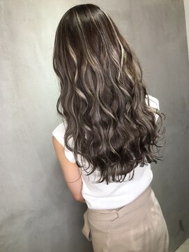 アンダーバーホワイトモデ 河内長野(_WHITE mode) 髪質改善ハイトーンカラーレイヤーカット