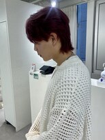 ユーフォリア 渋谷グランデ(Euphoria SHIBUYA GRANDE) ピンクカラー 韓国メンズ センターパート MOMO