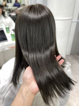 ユーフォリア 渋谷グランデ(Euphoria SHIBUYA GRANDE) オリーブブラック オリーブグレージュ 縮毛矯正 髪質改善
