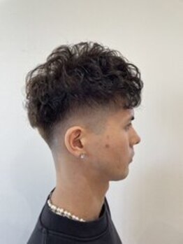 キアーロの写真/ふわっとボリューム感のあるスタイルもお任せ!自然な波巻きパーマで魅力的なスタイルに仕上げます。