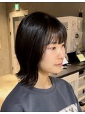 切りっぱなしボブ外ハネボブ黒髪ミディアムボブ