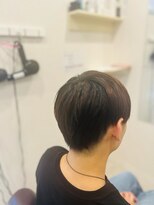 レーヴ(REVE)&nbsp;一周ぐるっとツーブロックが入ったスタイル刈り上げ