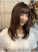 レイヤー小顔顔周りハッシュカットブリーチなしカラーオリーブ