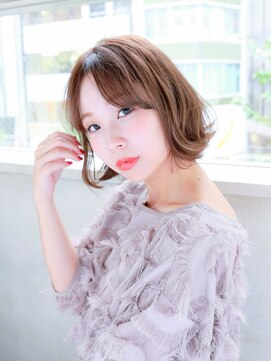 ルティア(Lutia) 外ハネショート センターパート 大人かわいい★★