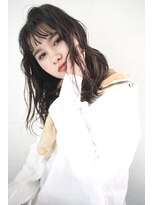 アンド(AND)&nbsp;眉上シースルーバング×こなれウェーブ