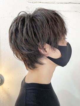 カゼ ダイカンヤマ Kaze DAIKANYAMA フェザーショート