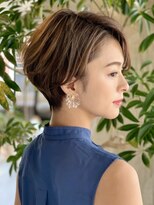 ロビー 表参道(ROBBY)&nbsp;ショートヘア/前下がり/前髪長め/ワンカール/大人/30代・40代