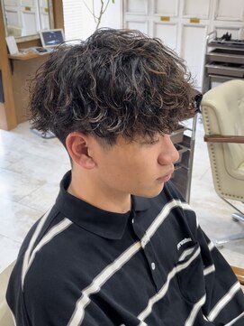 シャイン 大宮(SHINE) メンズカット/パーマ/ヘッドスパ/ブリーチ/眉毛/韓国/大宮/Men's