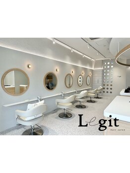 確かな技術を持つ都内経験ありのスタイリストが在籍＊落ち着いた雰囲気で、内面から美しく＊