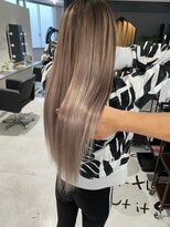 キング(K!ng)&nbsp;縮毛矯正髪質改善ハイライトレイヤーカット枚方美容室エクステ