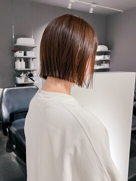 丸くないボブ/ヘイリーボブ/切りっぱなしボブ/大阪枚方美容室