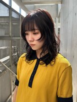 エクテ(ecouter)&nbsp;黒髪小顔ハイレイヤーウルフニュアンスパーマミディアムヘア