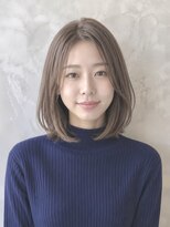 ソッカ(socca)&nbsp;切りっぱなしミディアムレイヤーボブ