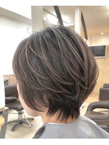 カットハウス はさみの部屋&nbsp;丸みと軽さ◎大人レイヤーショートボブ
